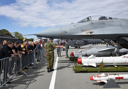 MiG-29_Fulcrum_chasseur_Russie_Serbie_011