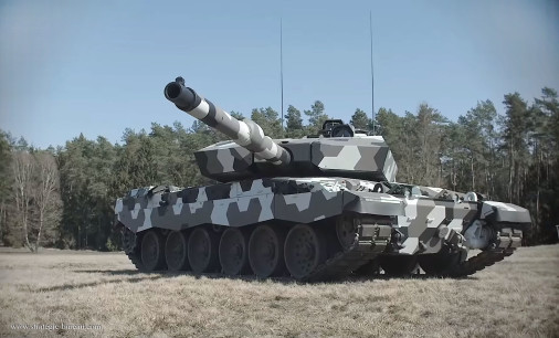 Challenger-2LEP_130mm_Rheinmetall_A101