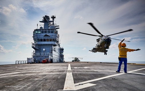 Classe_Mistral_porte-helicopteres_France_005