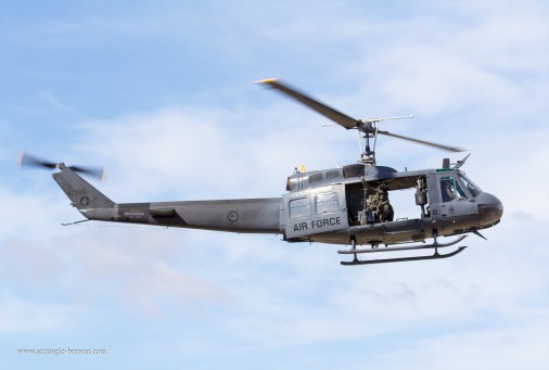 UH-1_Iroquois_Huey_helicoptere_USA_001